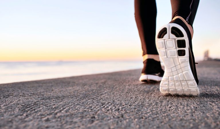 מה ההבדל בין סניקרס לנעלי ריצה או נעלי ספורט ?